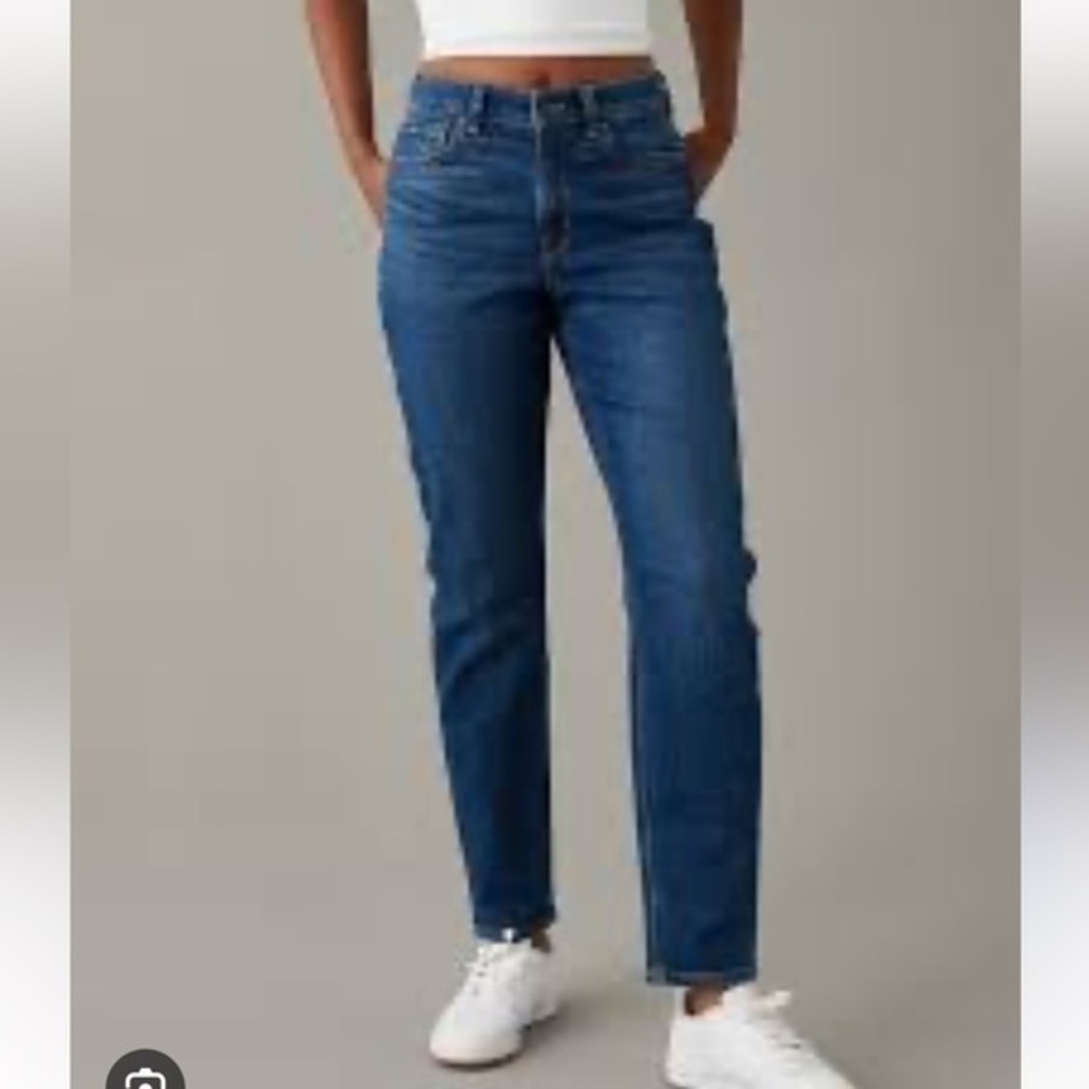 American Eagle high rise mom Jeans in Sz 16